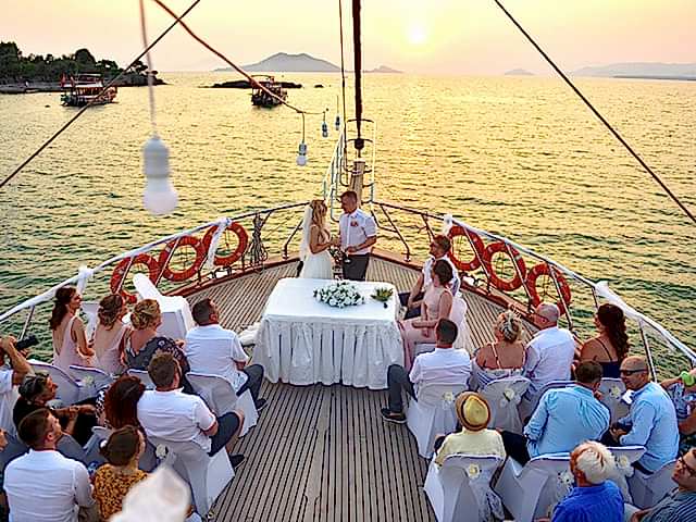 yacht-weddings-10